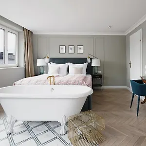https://mozart-salzburg.saalbachhinterglemmhotels.com