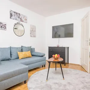 Zum Grazer Uhrturm Apartment Graz