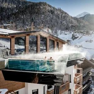 - Alpine . Luxury . Life 5*, Sölden Austria